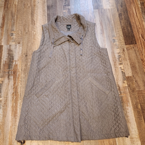 Eileen Fisher Long Silk Quilted Vest - Picture 1 of 6